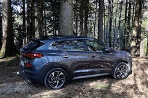 automobile-5035882_1920