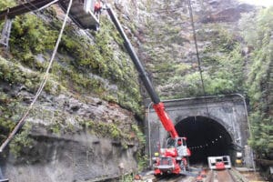 Hi-Range-Crane-Hire-Hi-Rail-Crane-lithgow-hire-telehandler-Campbelltown